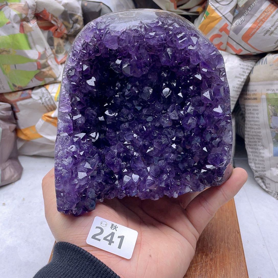 紫晶大型摆件（非配饰）未镶嵌