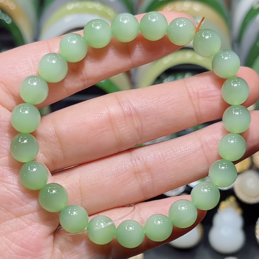 和田玉俄料碧玉冰底粉绿猫眼手串8mm