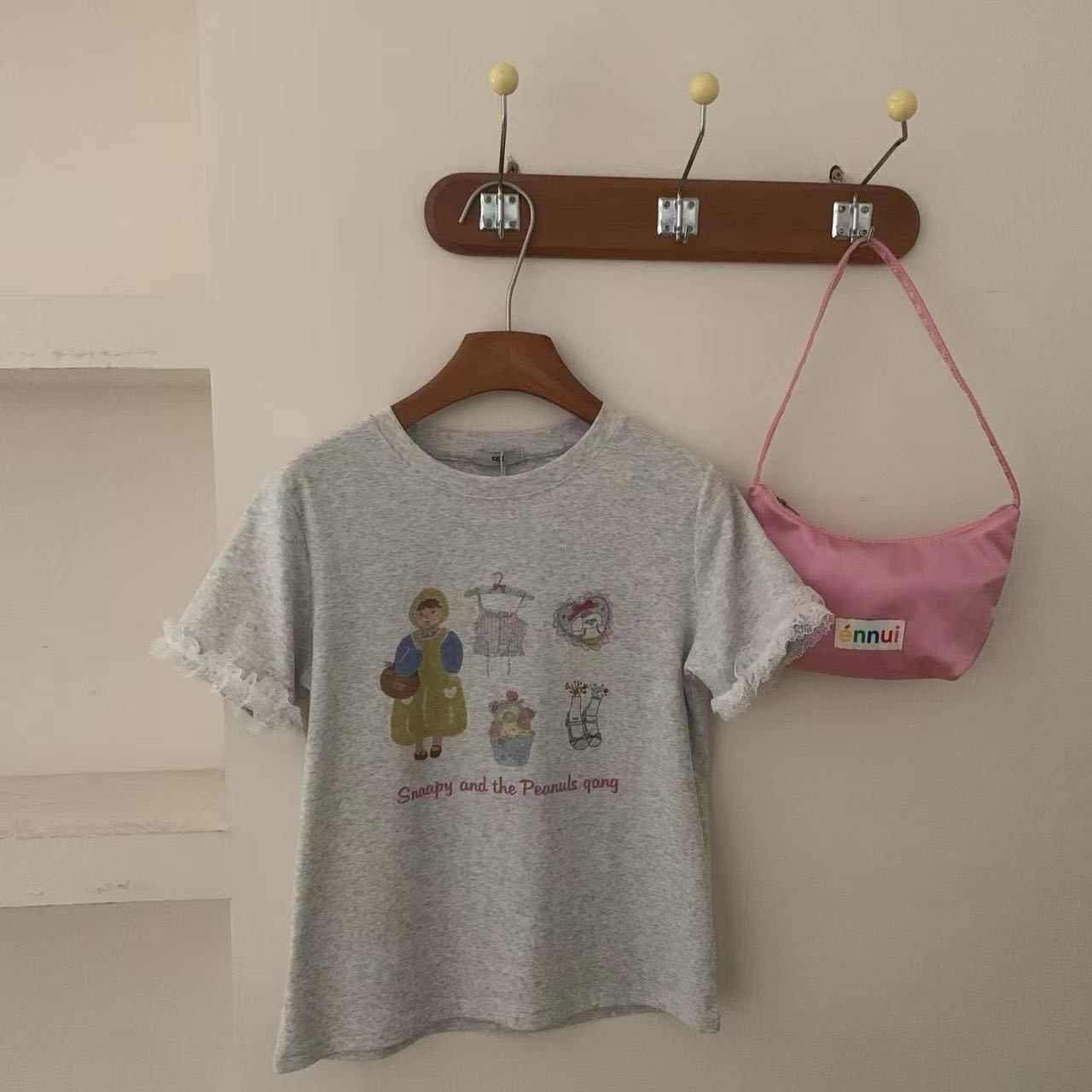 8582 正肩蕾丝花边短袖