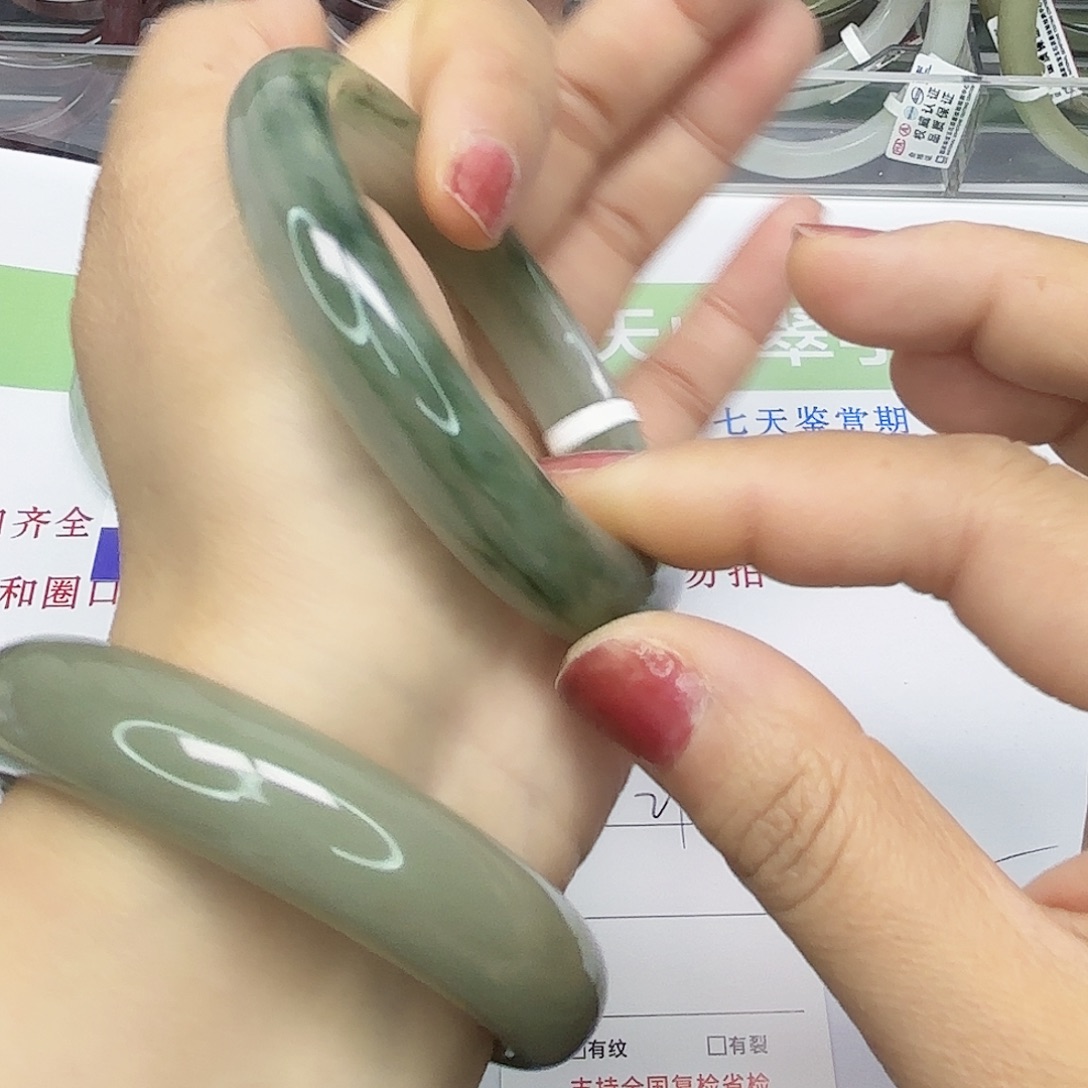 石英质玉未镶嵌手镯24/6061