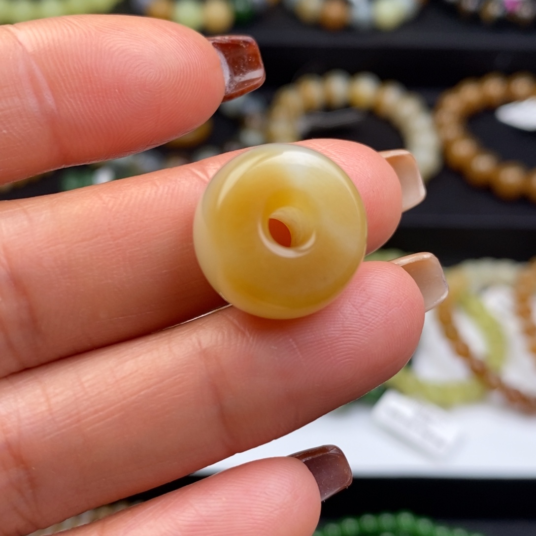 和田玉未镶嵌手串