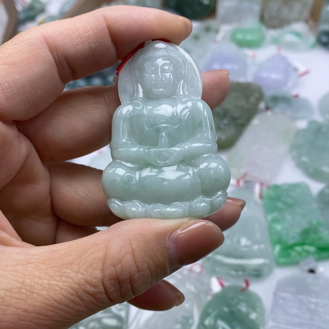 颈饰未镶嵌翡翠小****琪观音