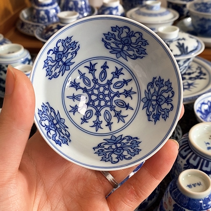 【至坤承器】缠枝莲宝相花纹杯