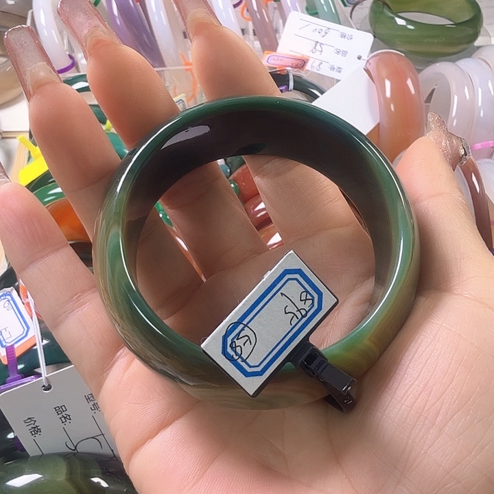 玛瑙/玉髓手镯未镶嵌