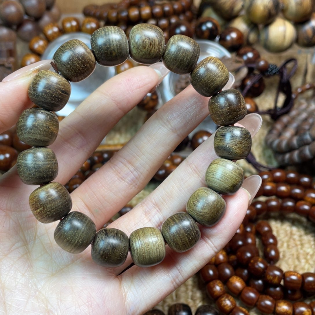 贡木其他用****3贡木手串