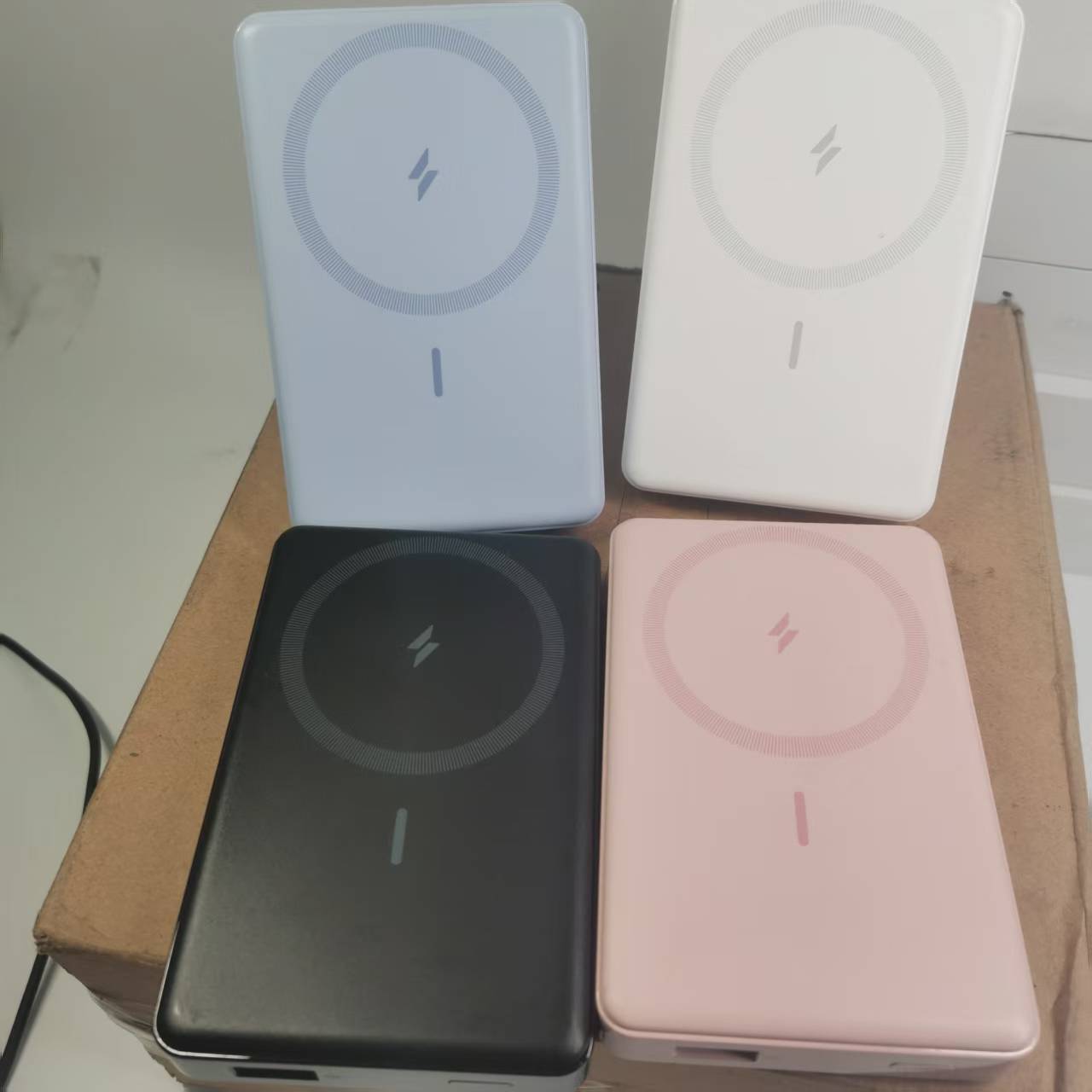 9新 ANKER/安克 安克10000毫安 7.5w磁吸无线充电宝