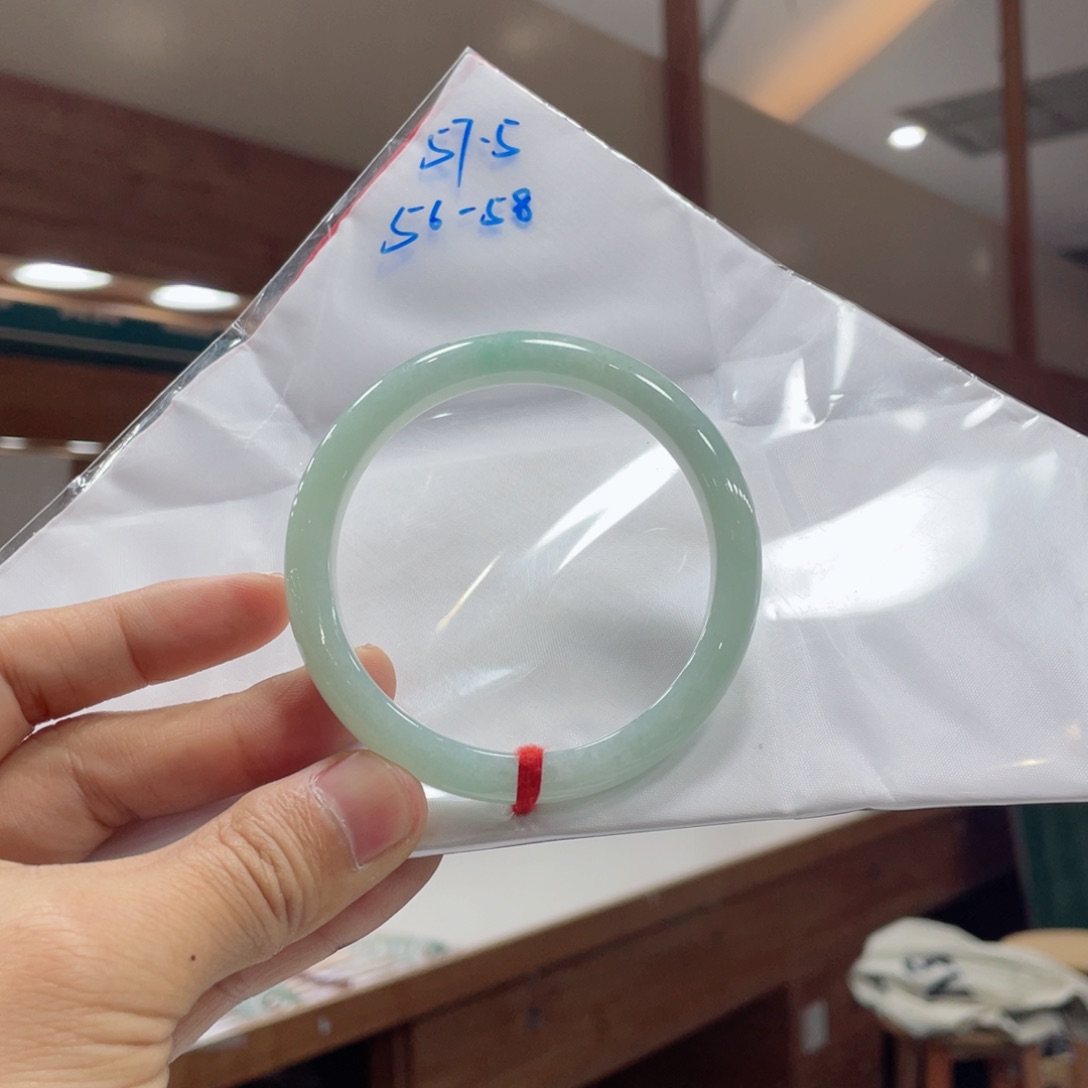 翡翠手镯未镶嵌买断