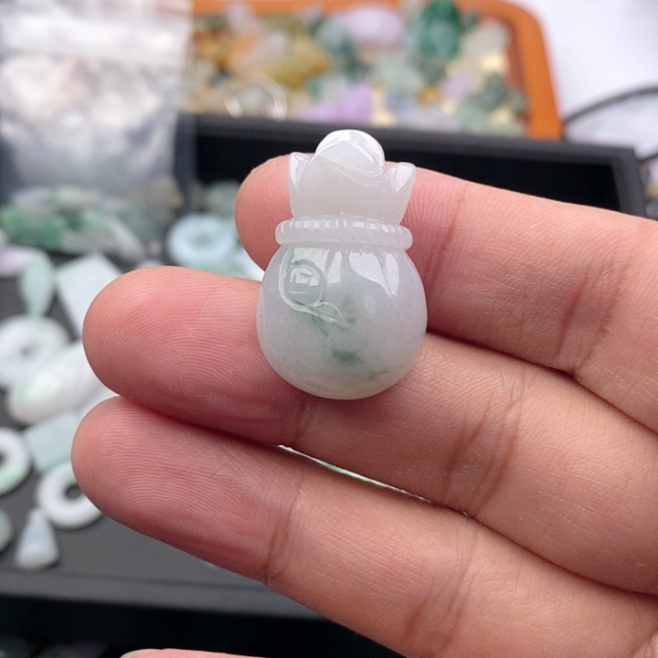 翡翠未镶嵌吊坠(不含链)熔*