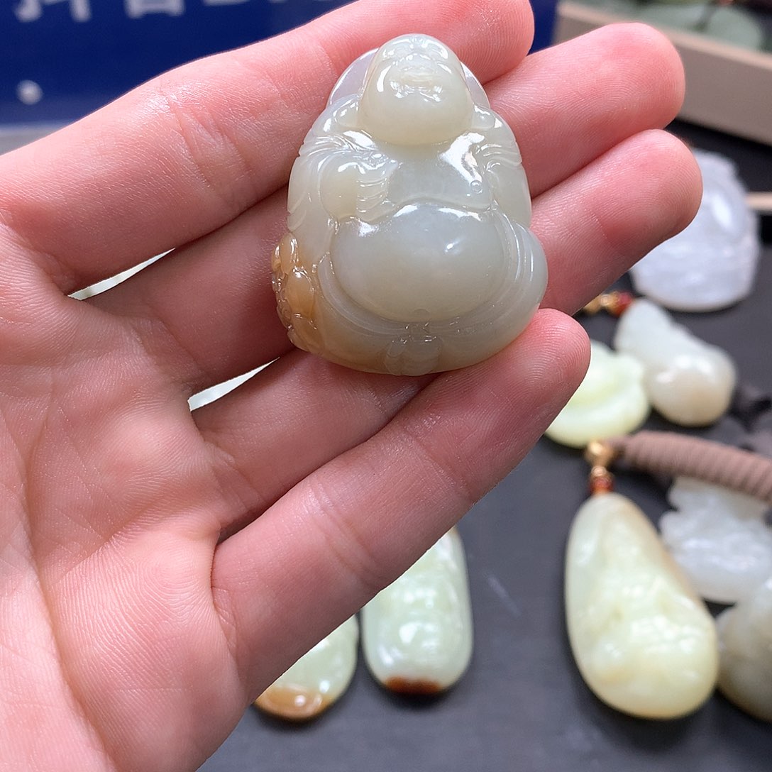 和田玉颈饰未镶嵌