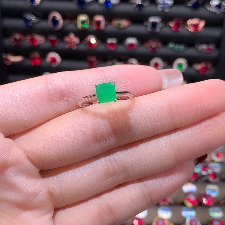 祖母绿戒指银S925镶嵌6白