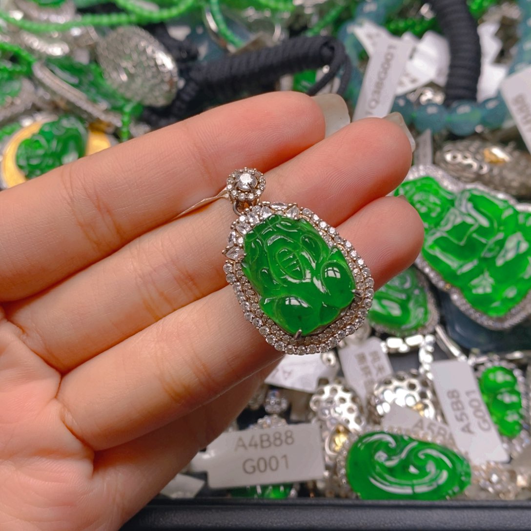 翡翠颈饰银S925镶嵌8888888888