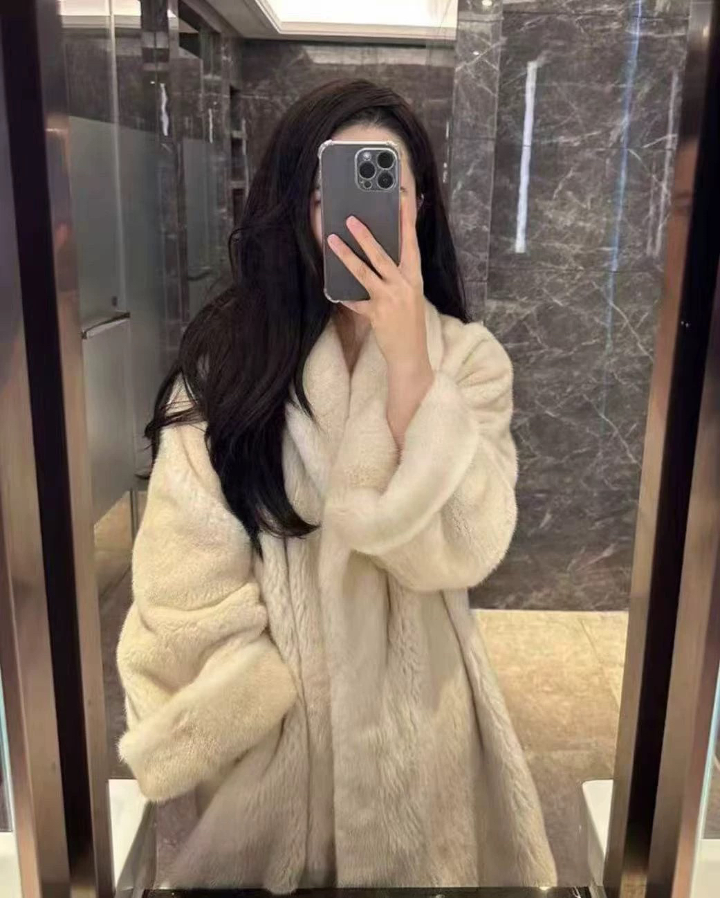 “法式慵懒”进口小母貂貂毛水貂皮草女整貂外套复古水貂皮草女新款