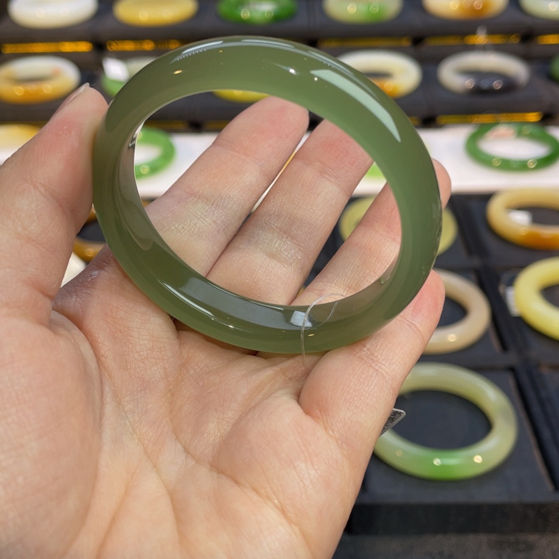 和田玉手镯未镶嵌高冰晴水手镯52