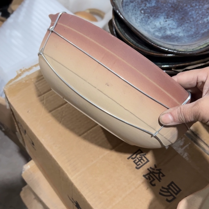 魏***族库存尾货干锅一套