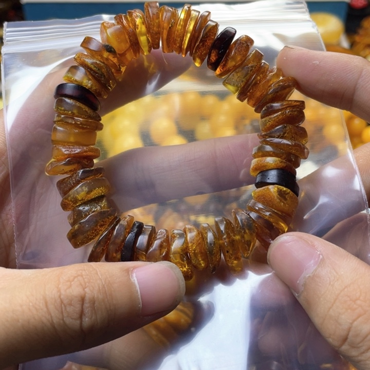 琥珀珠宝奇石未镶嵌