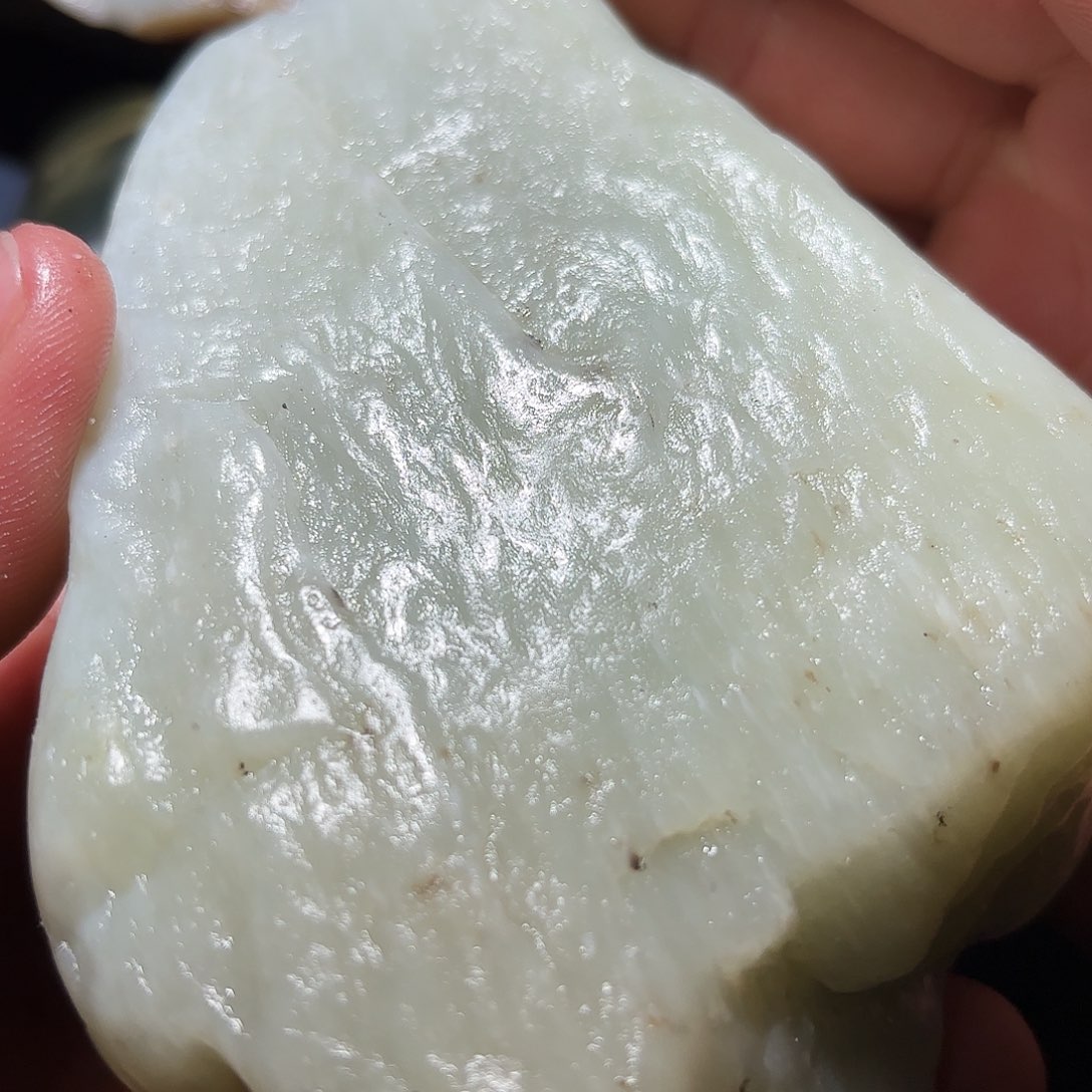 广***缘和田玉未镶嵌珠宝奇石