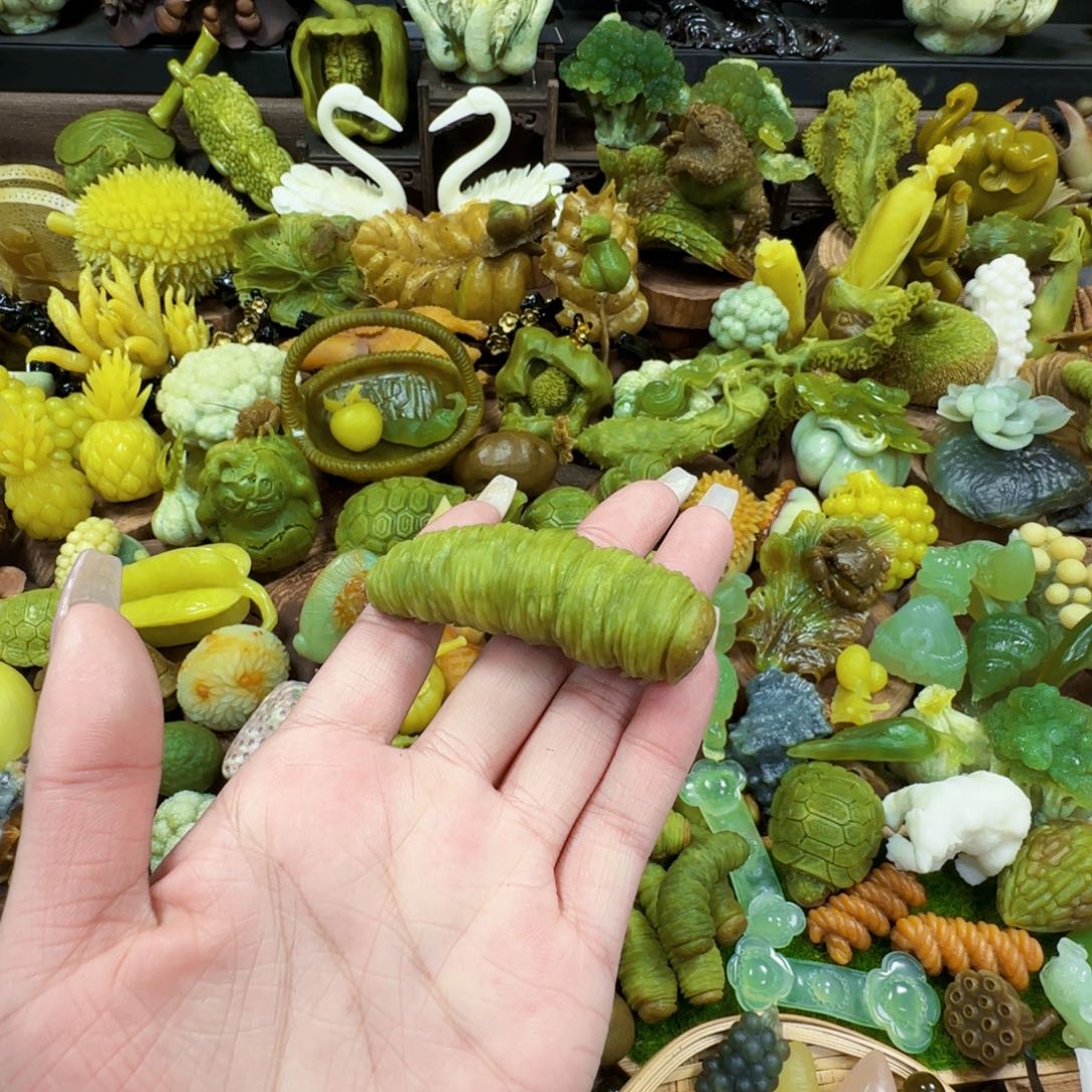 宝***典蛇纹石玉未镶嵌手把