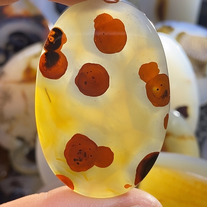 未镶嵌颈饰玛瑙/玉髓心**树