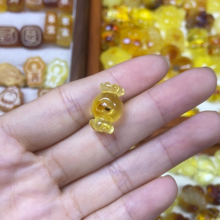 吊坠橄榄核糖果84