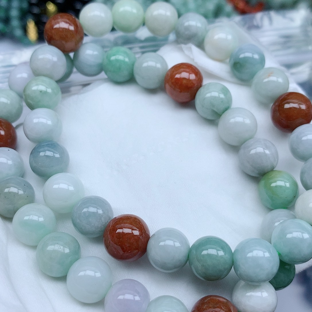 翡翠颈饰未镶嵌珠子