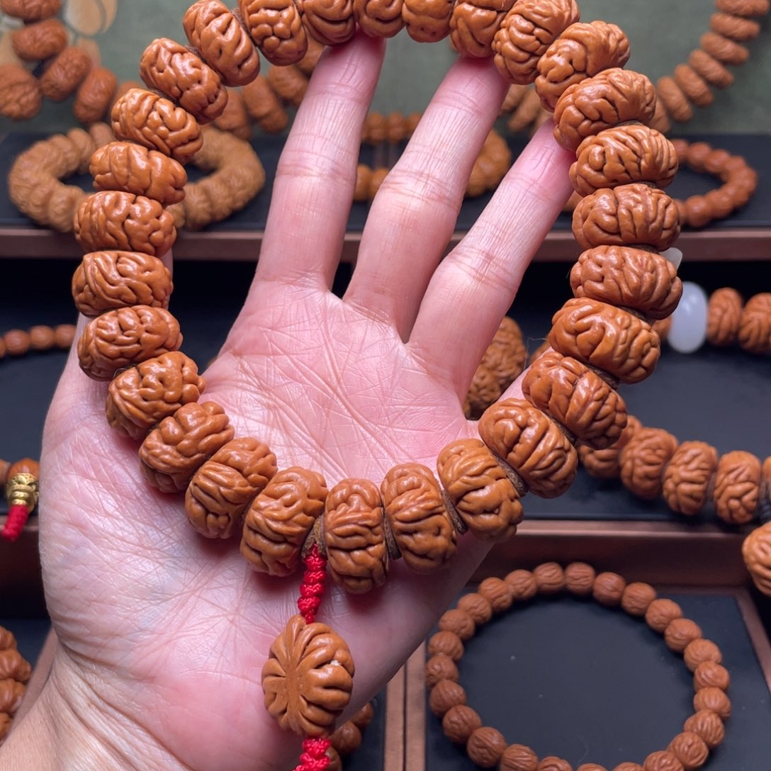 桃核吊坠20白玉龙