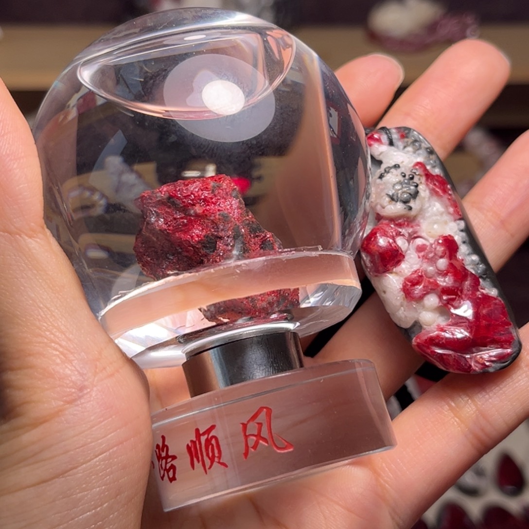 天然辰砂玻璃球60mm直径➕雕刻吊坠31g