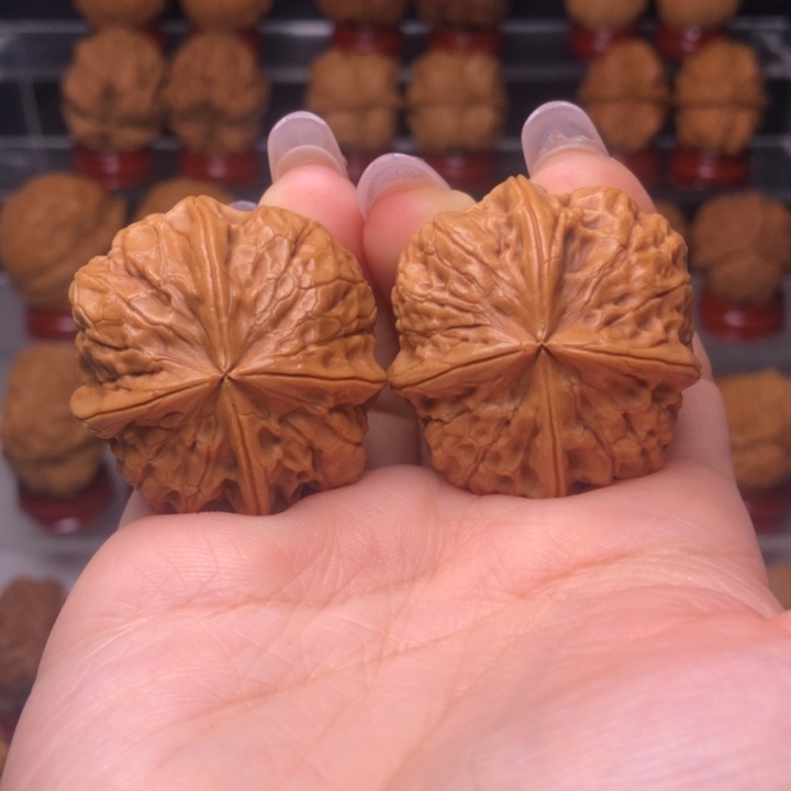 文玩核桃吊坠11聚宝四楞