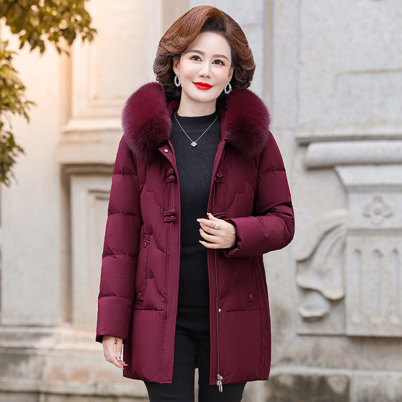 靓婆婆新款气质时尚妈妈装中长款狐狸毛领新国标90羽绒服