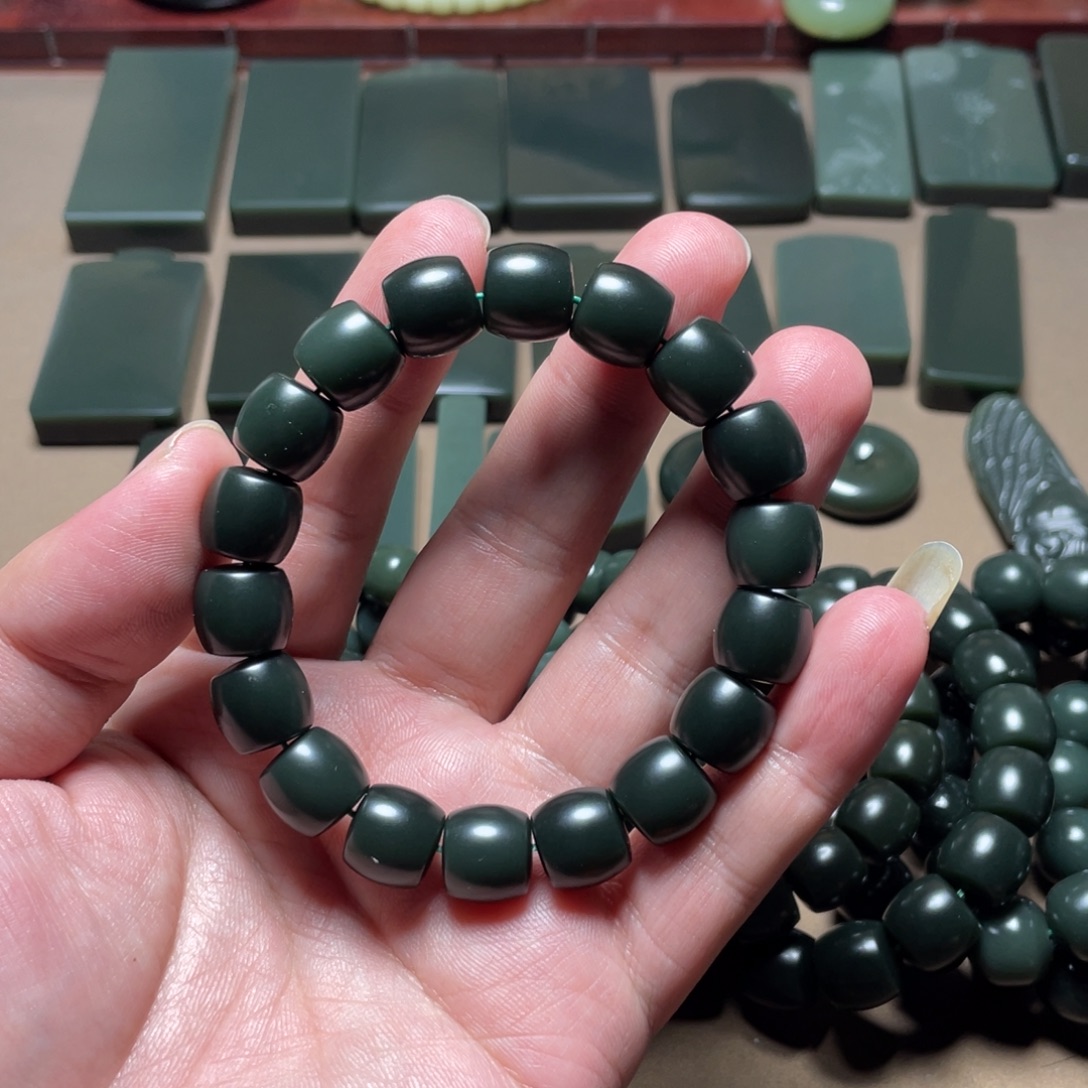 和田玉未镶嵌手链