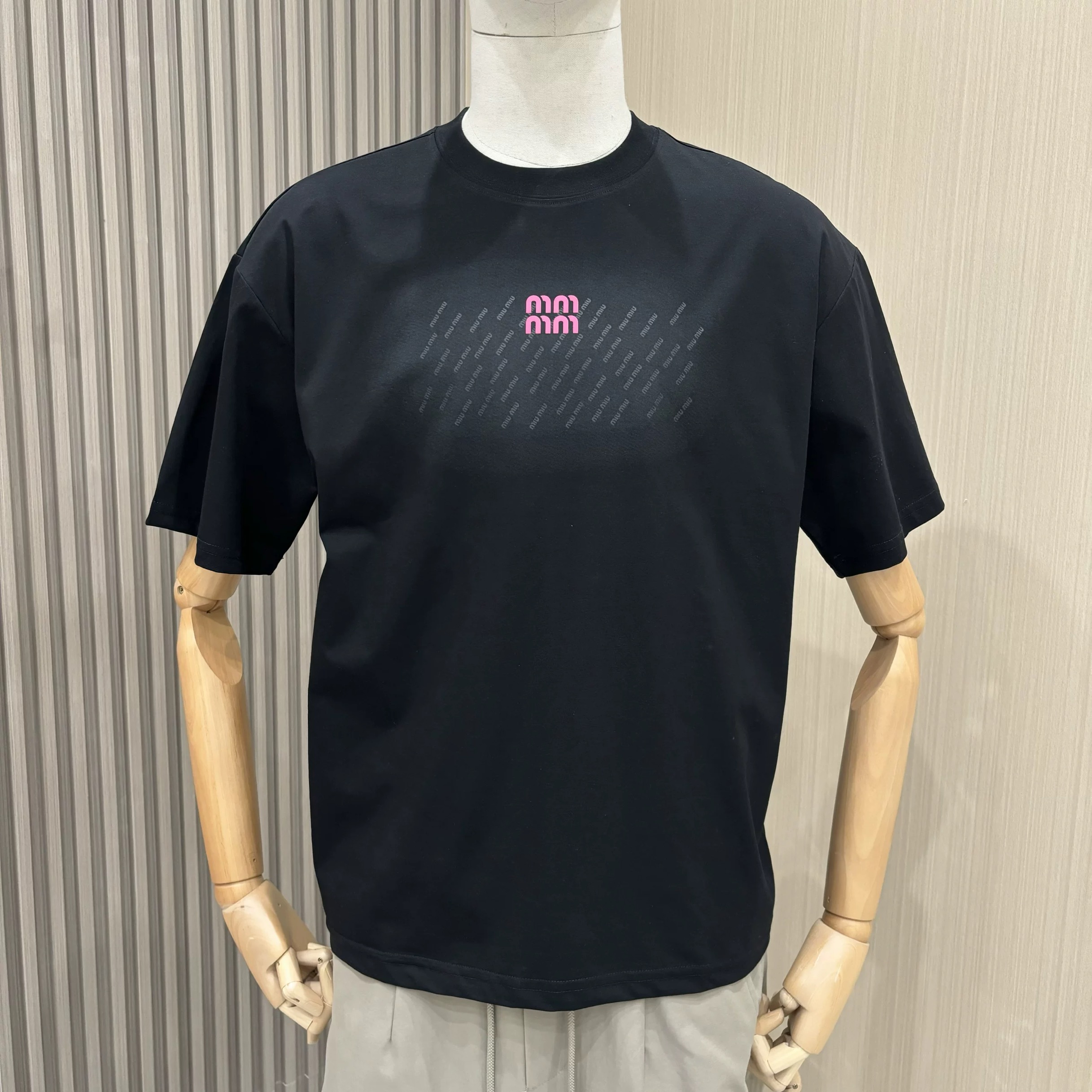 小众设计商场撤柜短袖514