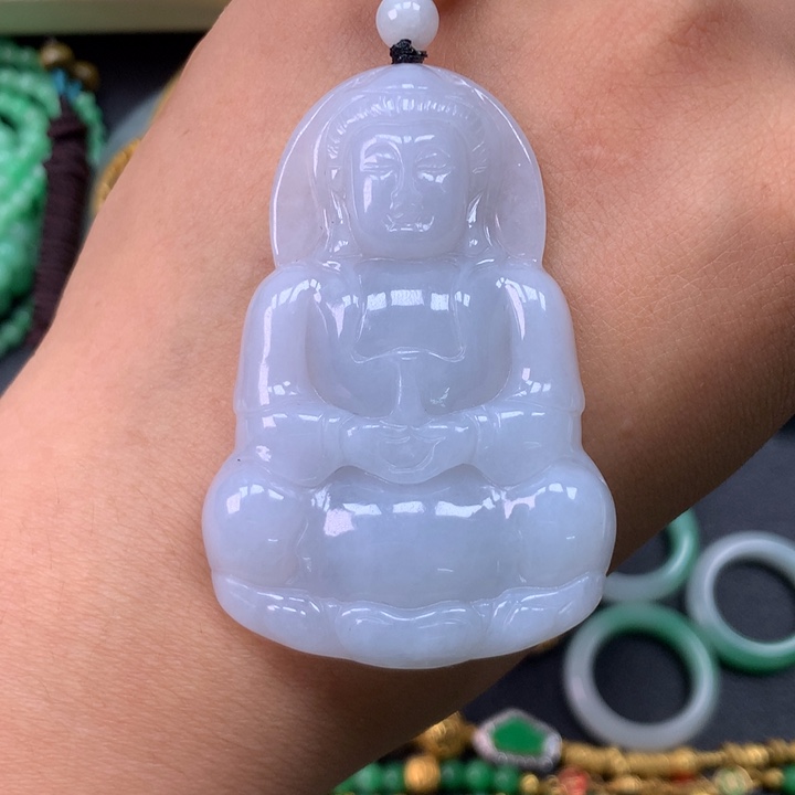 翡翠未镶嵌颈饰观音