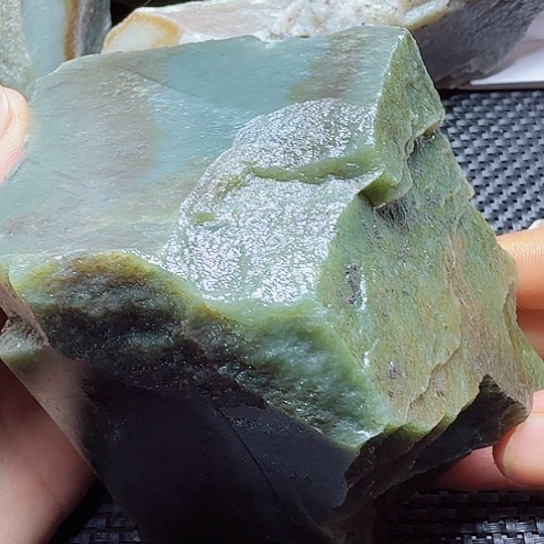 和田玉（糖玉）未镶嵌珠宝半成品