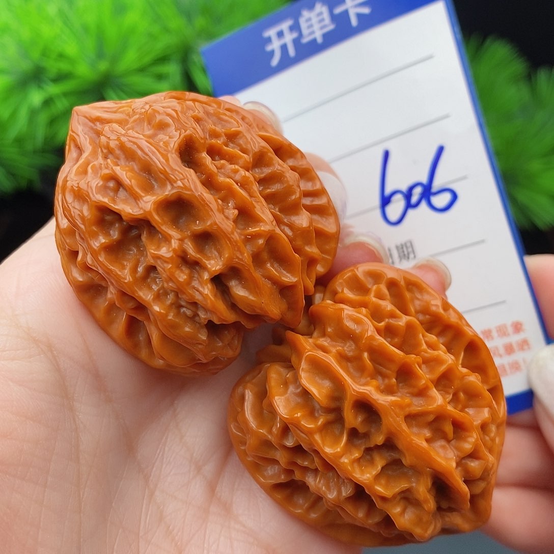 文玩核桃把件M****n39大龙606