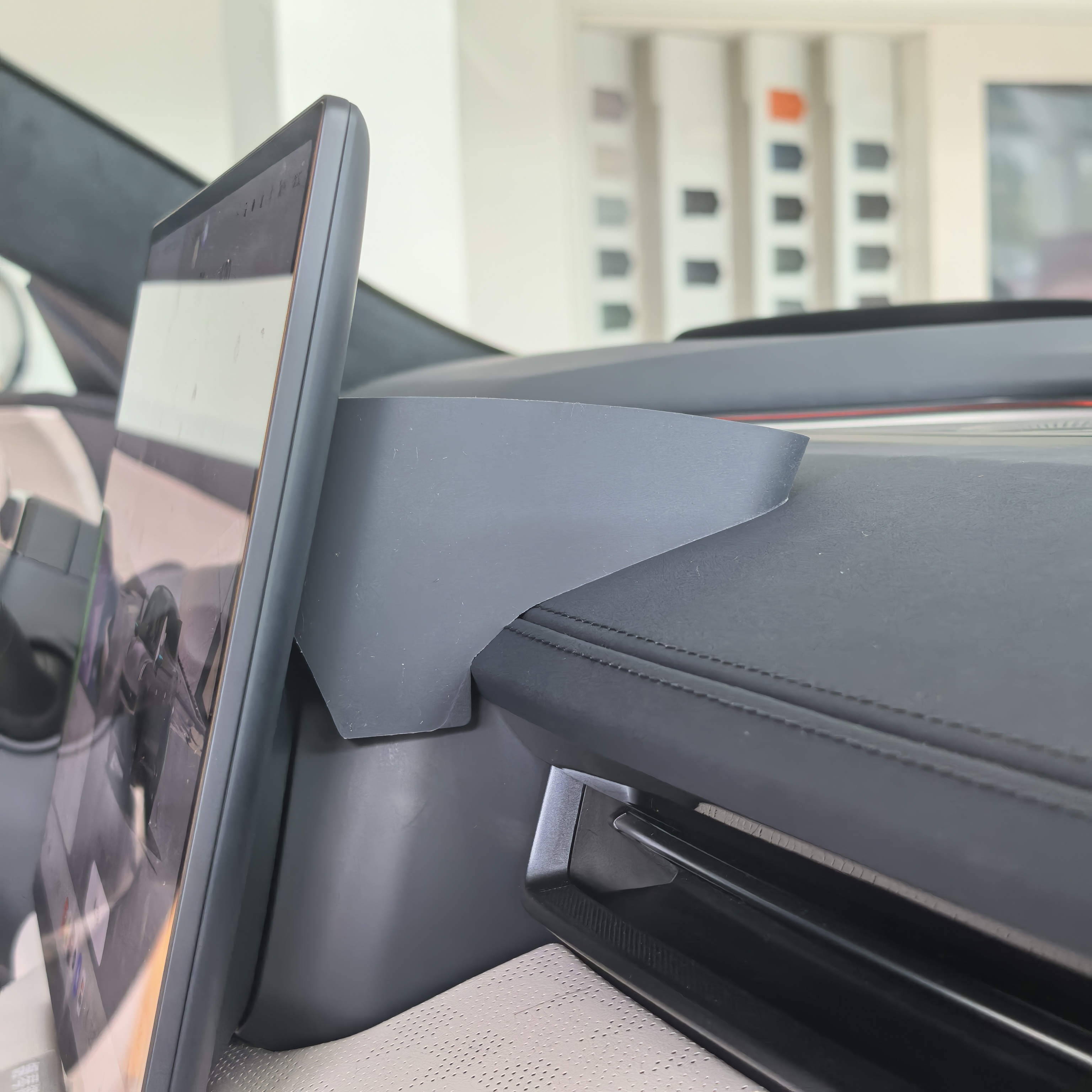 ZIKEER适用焕新26款极氪001车机后储物盒中控屏幕后纸巾盒专用