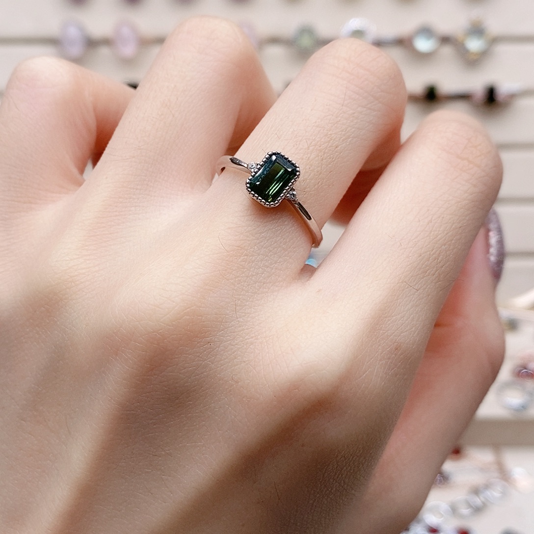 银S925镶嵌戒指碧玺戒指