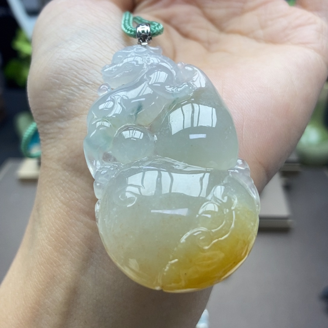 翡翠颈饰18K金镶嵌福利