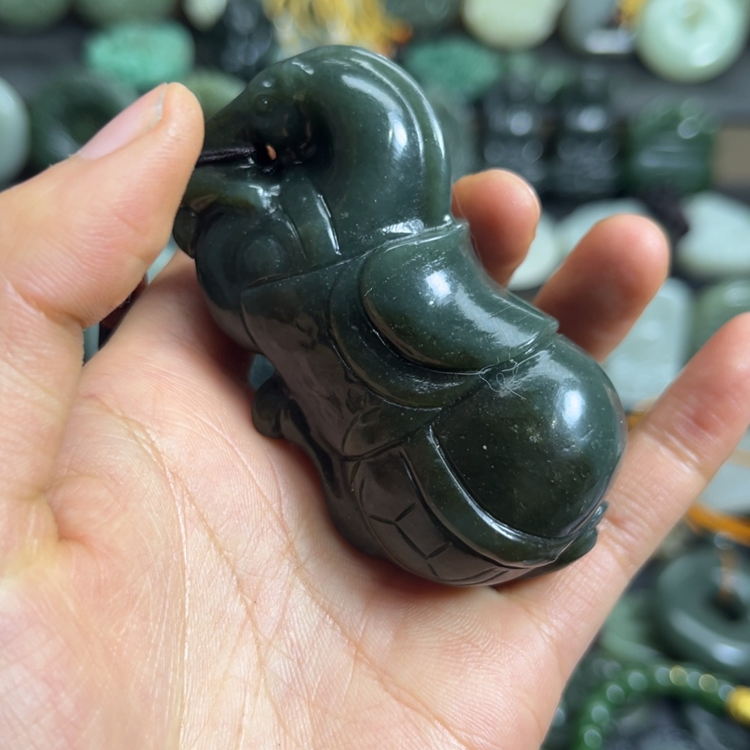 清***然和田玉未镶嵌颈饰