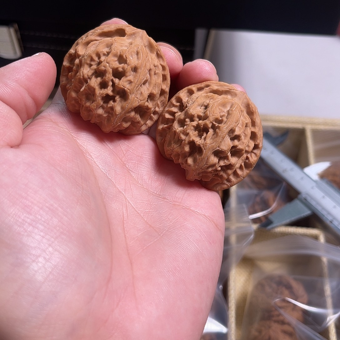 江***人吊坠文玩核桃苹果园