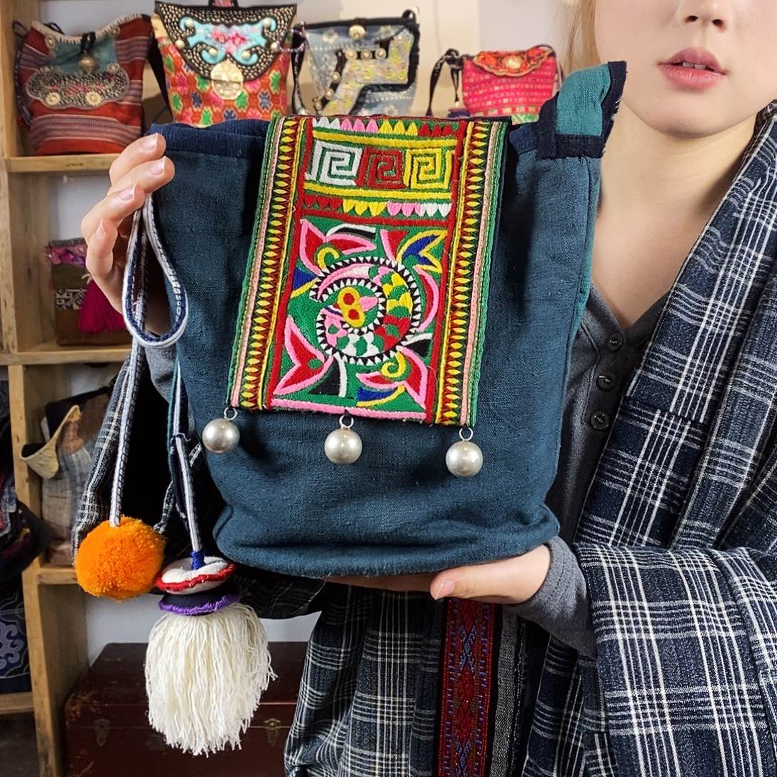 织绣手工制作包包