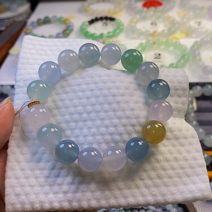 定制翡翠未镶嵌翡翠.