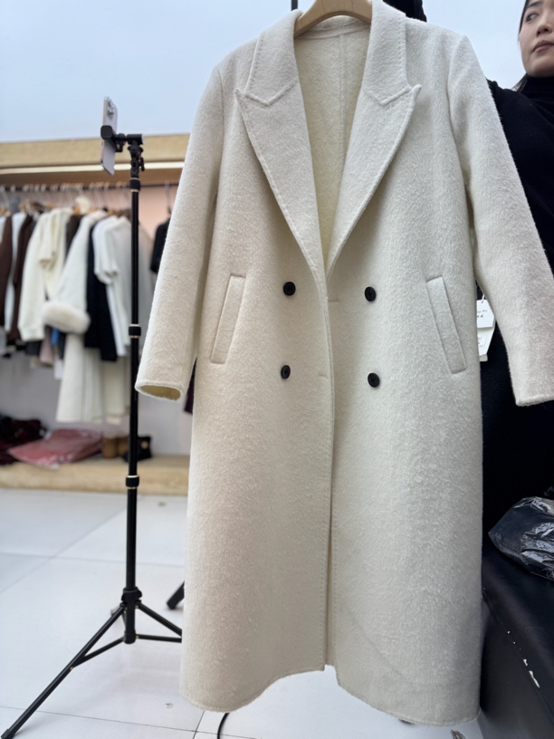 02900新宠儿女装秋冬羊毛外套