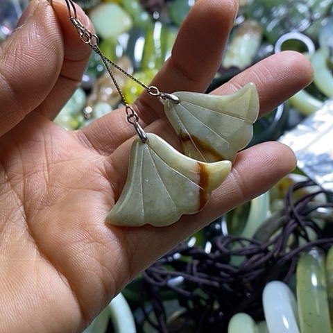 岫玉耳环未镶嵌一对