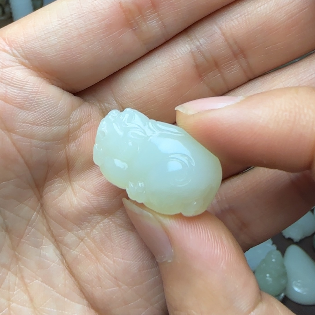 和田玉挂件未镶嵌貔貅