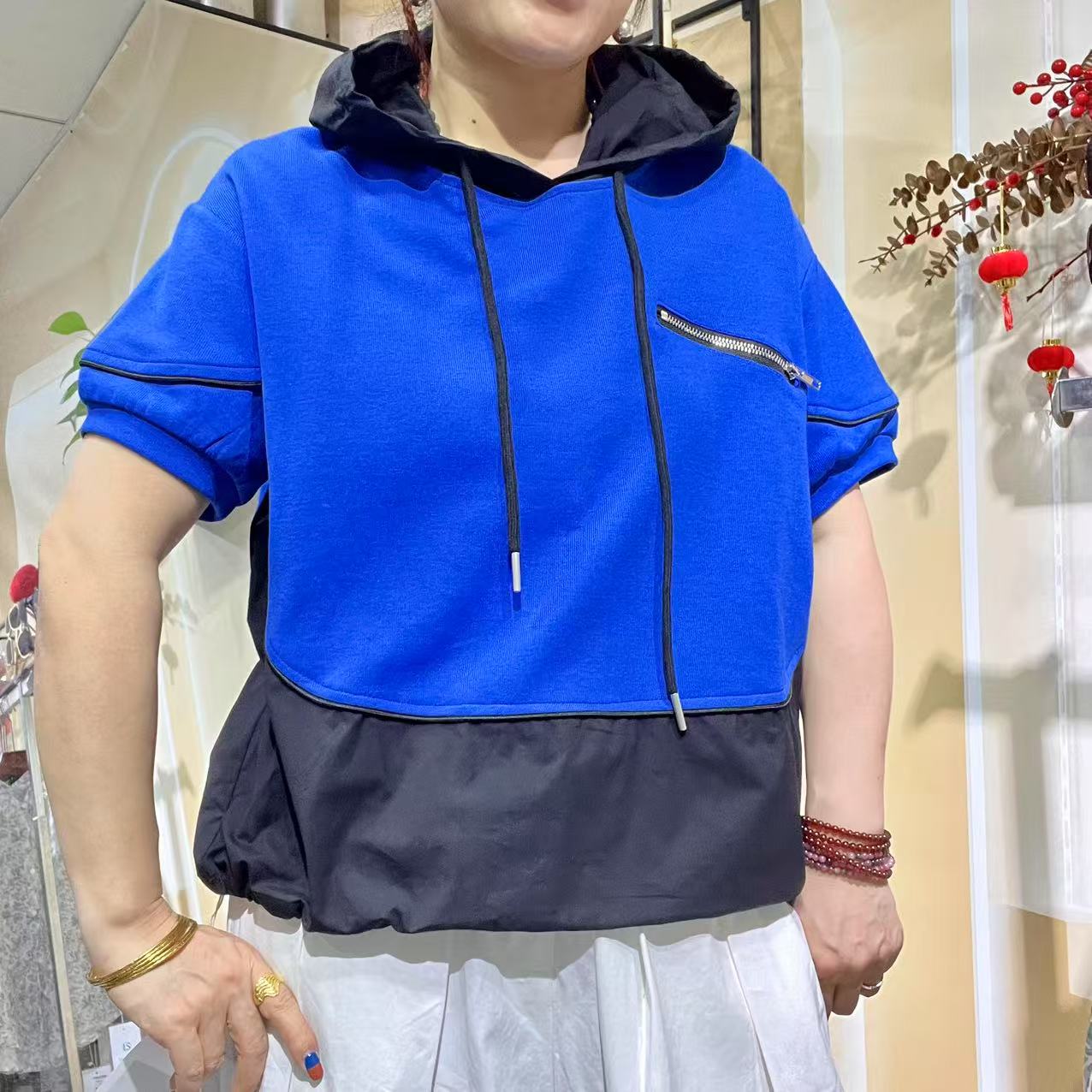 时尚站（D3）连帽宽松拼接时尚透气拼色不褪色短袖抽绳T恤713