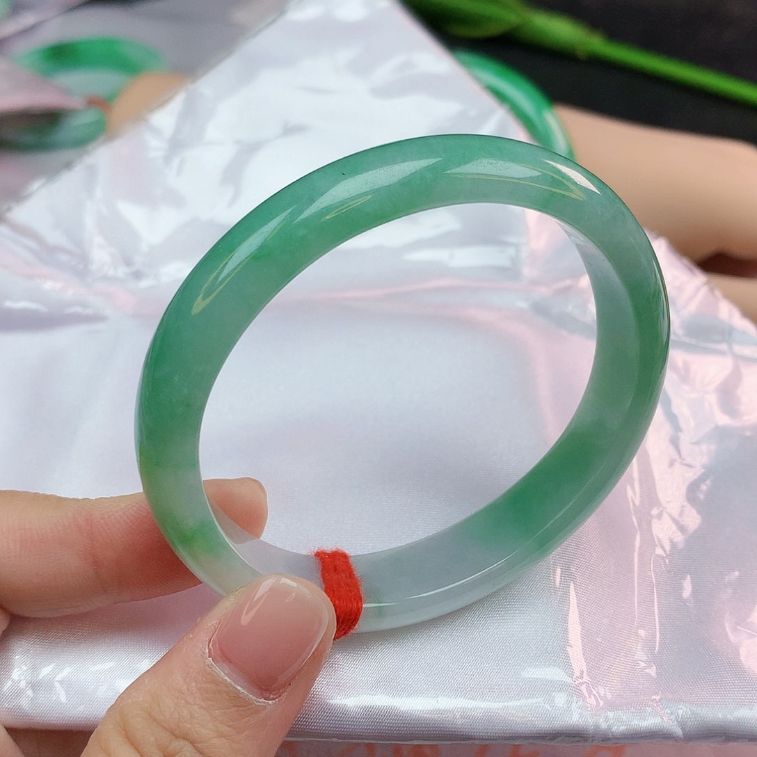 翡翠手镯未镶嵌57圈贵妃2276