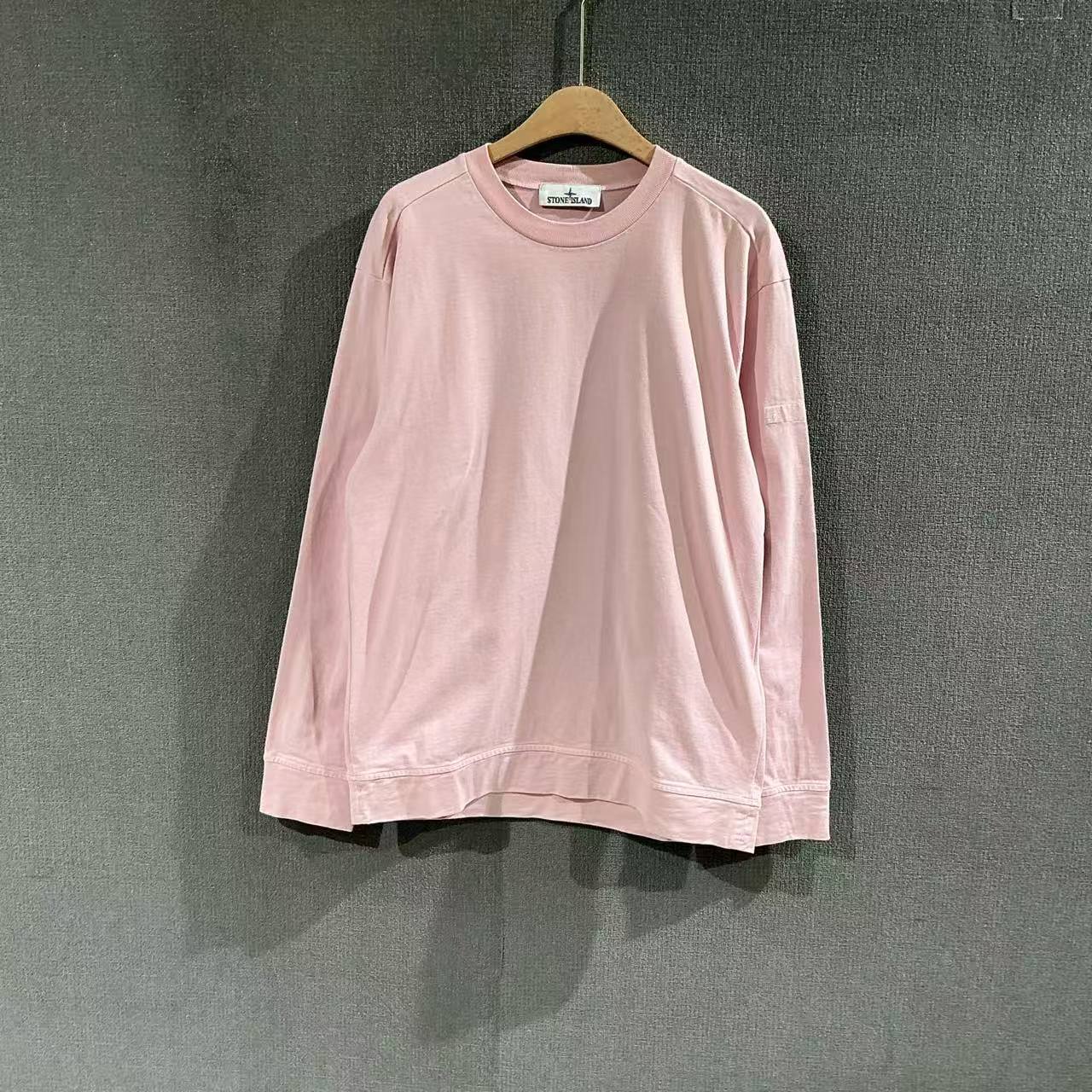 99新 maje Stone island石头岛（pm）粉色长袖 s码/7121