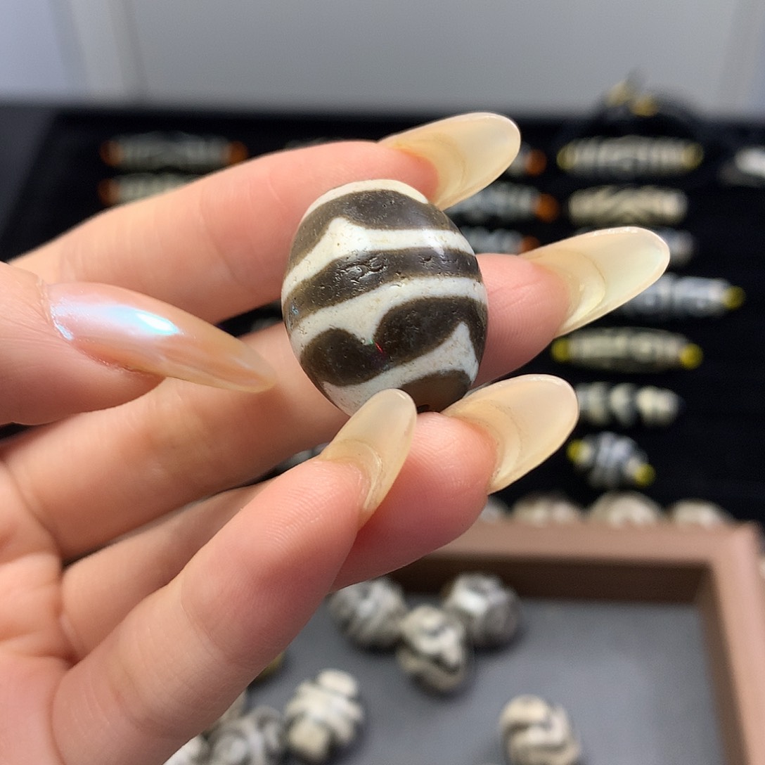 玛瑙/玉髓珠宝半成品未镶嵌山**远