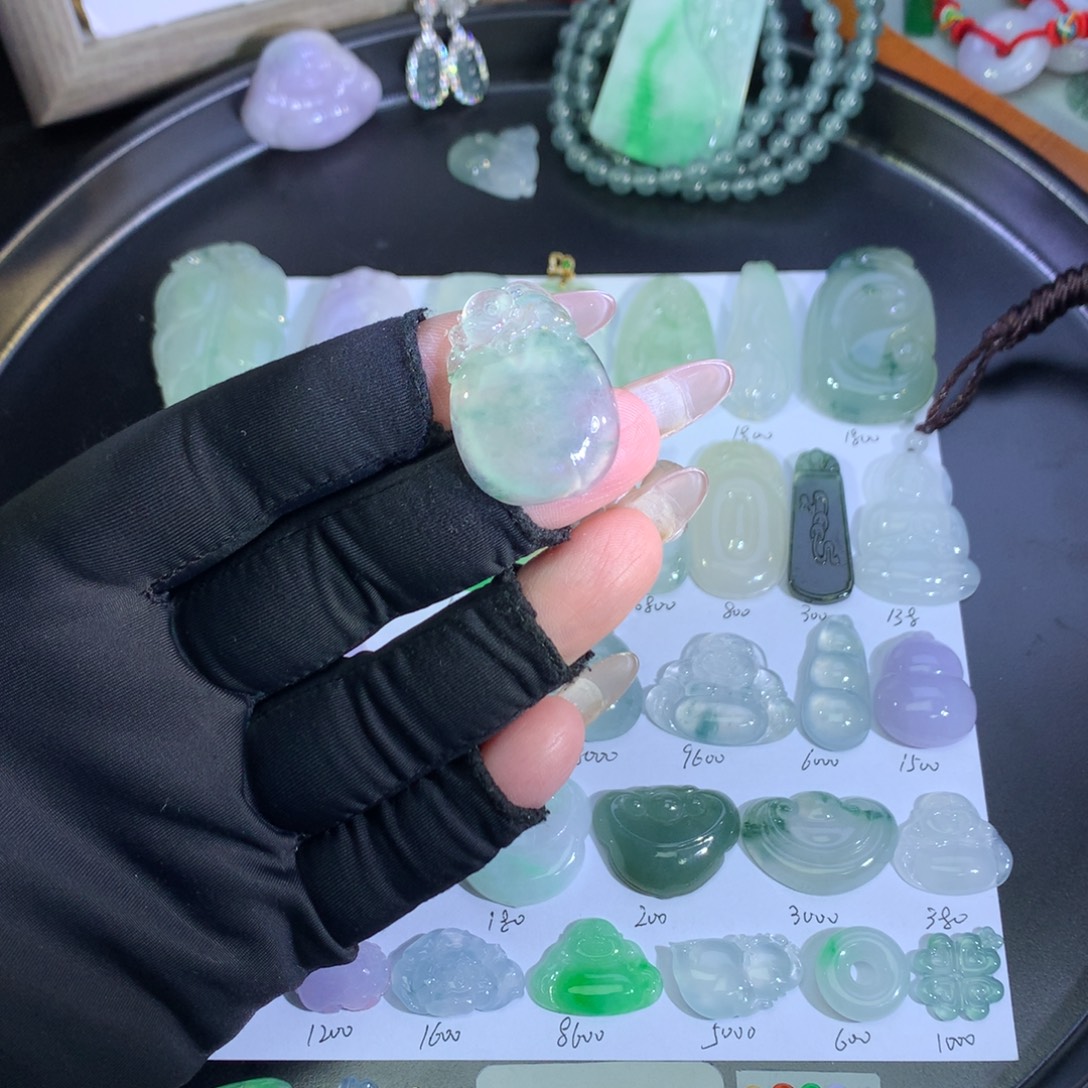 翡翠未镶嵌吊坠(不含链)灵猴献瑞