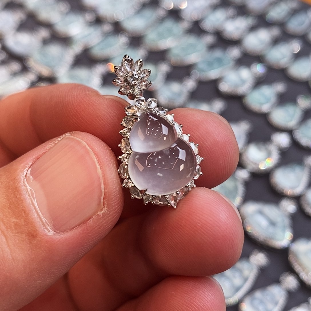 翡翠颈饰18K金镶嵌葫芦