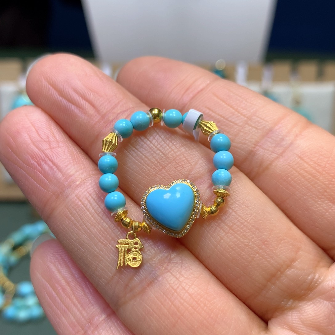 绿松石戒指18K金镶嵌